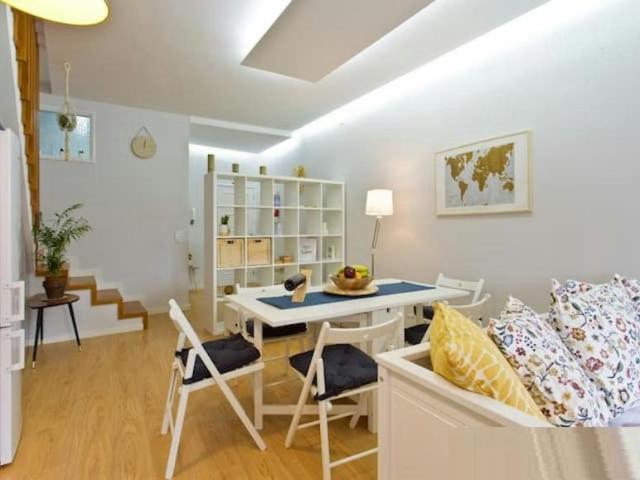 1 quarto, Porto Porto 4050 181 104183549