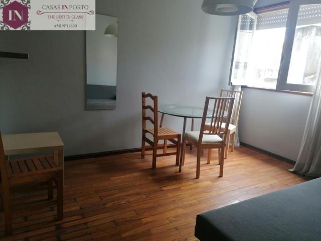 1 quarto, Porto Porto 4050 104141534