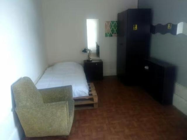 1 quarto, Porto Porto 4050 124 98364569