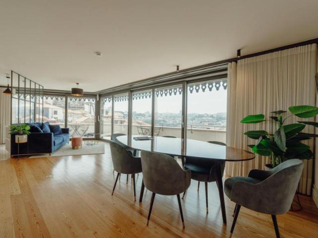 1 quarto, Porto Porto 4050 265 104325254