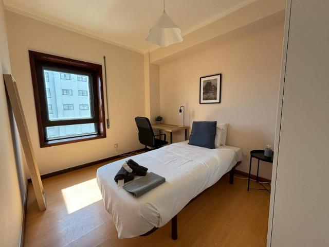 1 quarto, Porto Porto 4050 221 100446915