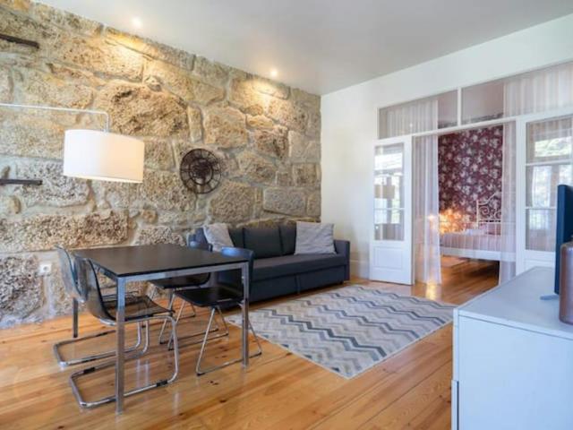 1 quarto, Porto Porto 4050 343 104183600
