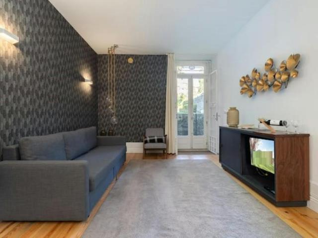1 quarto, Porto Porto 4050 343 104183601