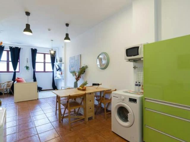 1 quarto, Porto Porto 4050 359 104183635