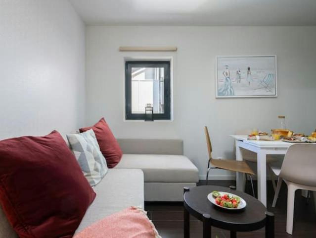 1 quarto, Porto Porto 4050 370 104183613