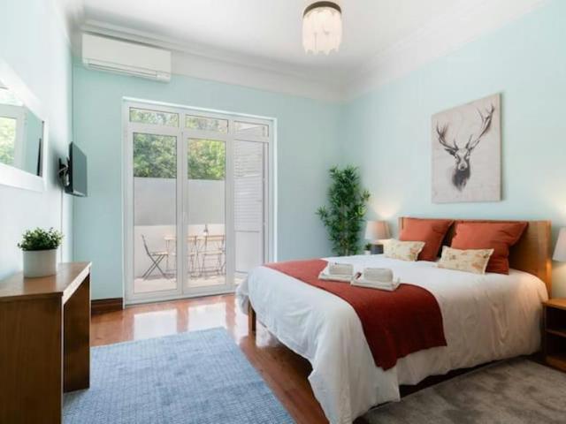 1 quarto, Porto Porto 4050 389 104183589