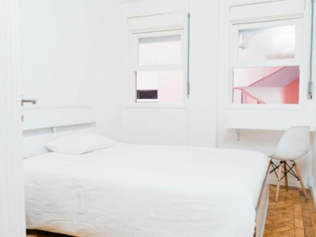 1 quarto, Porto Porto 4050 426 LS101850727