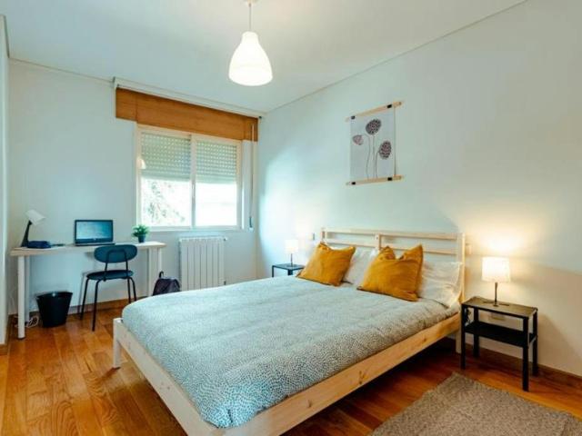 1 quarto, Porto Porto 4050 585 100717638
