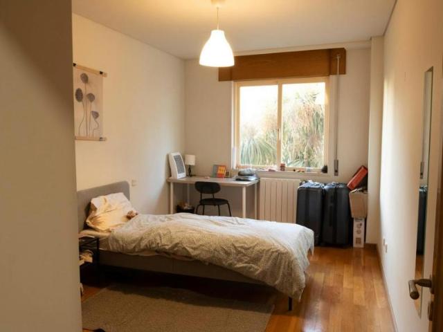 1 quarto, Porto Porto 4050 585 102916740