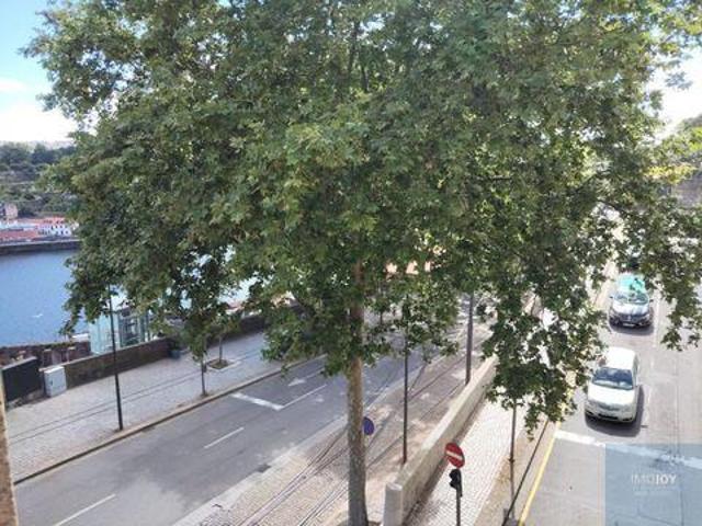 1 quarto, Porto Porto 4050 506 104988881
