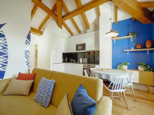 1 quarto, Porto Porto 4050 514 104783802