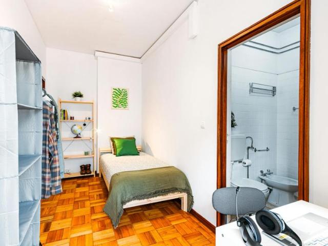 1 quarto, Porto Porto 4100 092 100812414