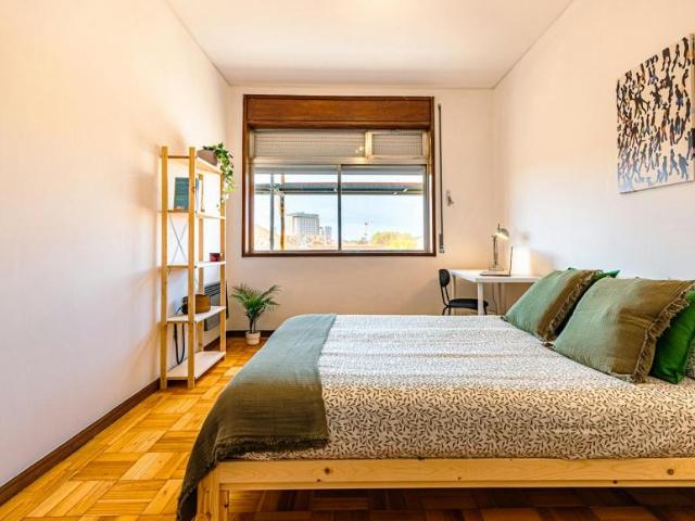 1 quarto, Porto Porto 4100 092 103339341