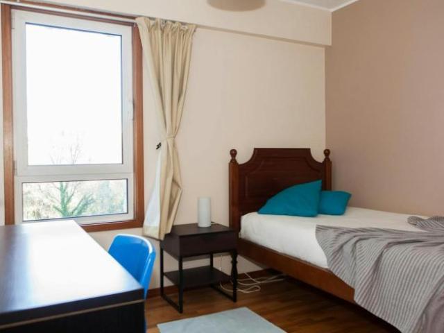 1 quarto, Porto Porto 4150 314 103425825