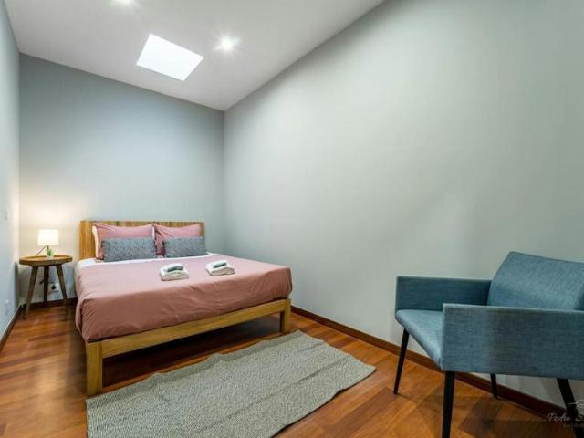 1 quarto, Porto Porto 4200 251 LS102850037