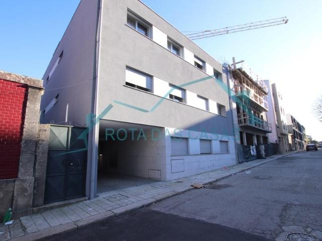 1 quarto, Porto Porto 4200 353 LS102864211