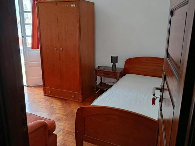 1 quarto, Porto Porto 4250 078 101840150