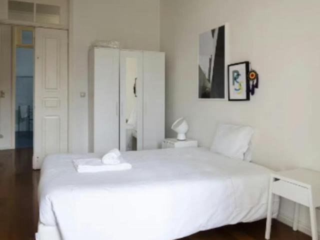 1 quarto, Porto Porto 4250 031 100676685