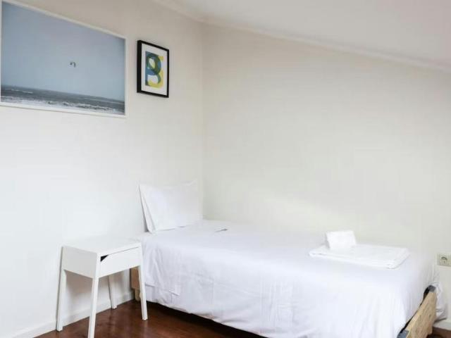 1 quarto, Porto Porto 4250 031 102145868