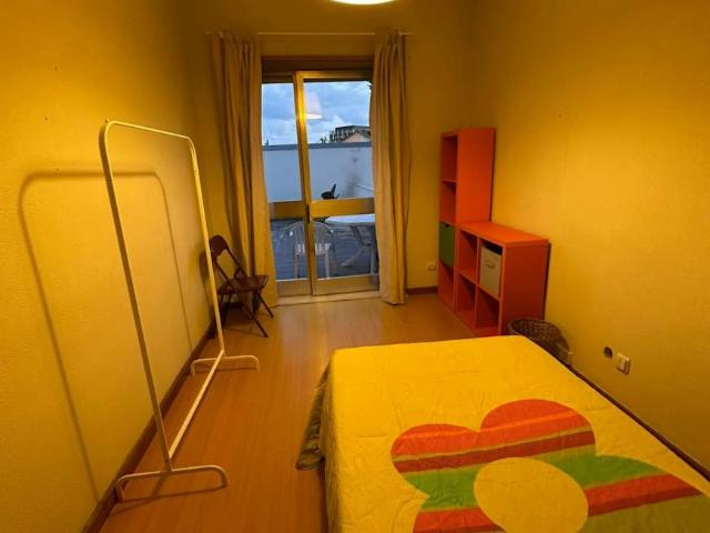 1 quarto, Porto Porto 4250 219 101841326
