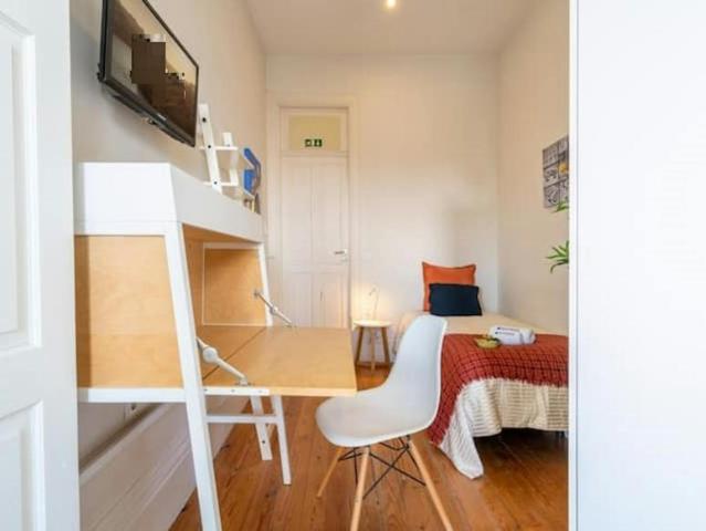 1 quarto, Porto Porto 4300 066 104183675