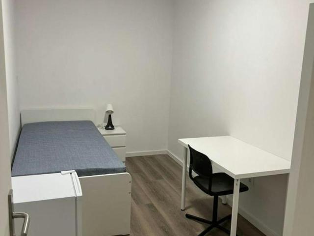 1 quarto, Porto Porto 4300 023 100728292