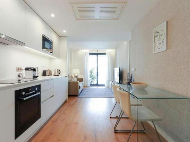 1 quarto, Porto Porto 4300 188 104783813