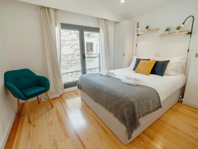 1 quarto, Porto Porto 4300 273 102554176
