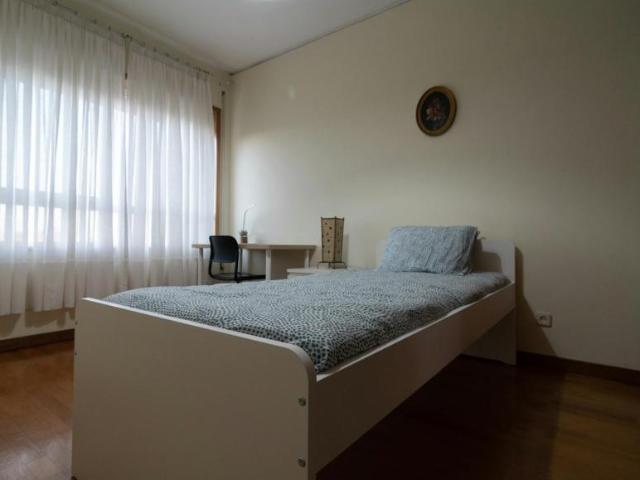 1 quarto, Porto Porto 4350 156 99158662