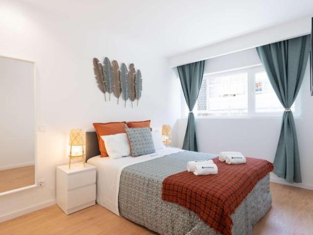 1 quarto, porto porto 4430 999 LS102851511