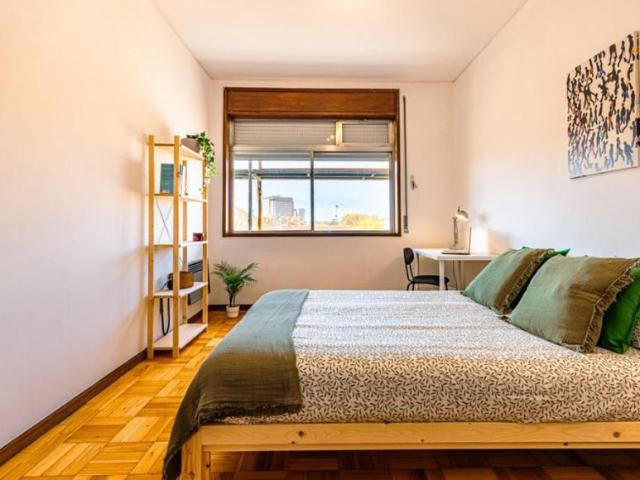 1 quarto, Porto Porto 86727555