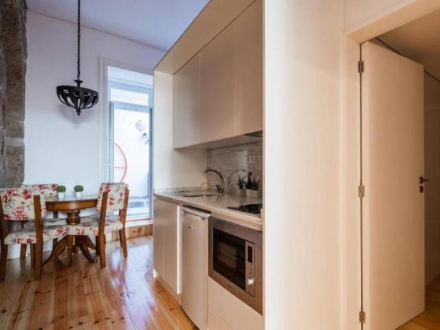 1 quarto, Porto Porto 98398041
