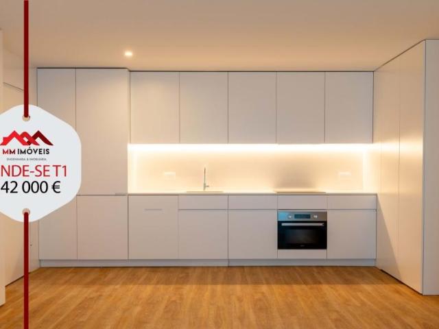 1 quarto, Porto Porto 98437506