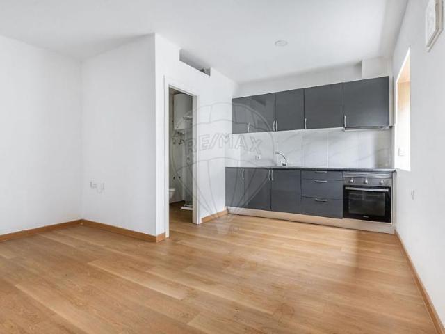 1 quarto, Póvoa de Lanhoso Sul Braga LS99701319