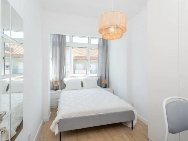1 quarto, Queluz Queluz 2745 073 104435703