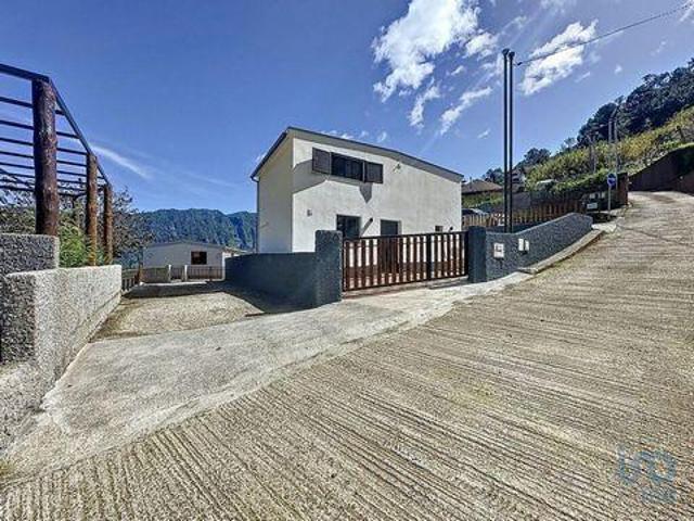 1 quarto, São Vicente Ilha da Madeira 9240 212 88356970