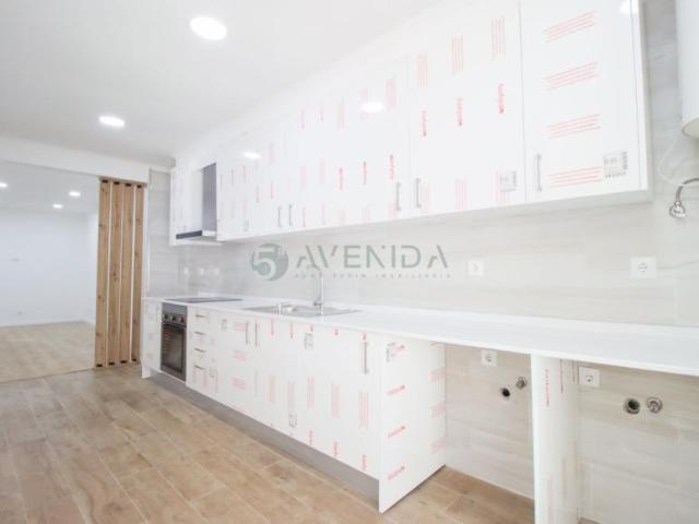 1 quarto, Setúbal Moita 2835 101773176