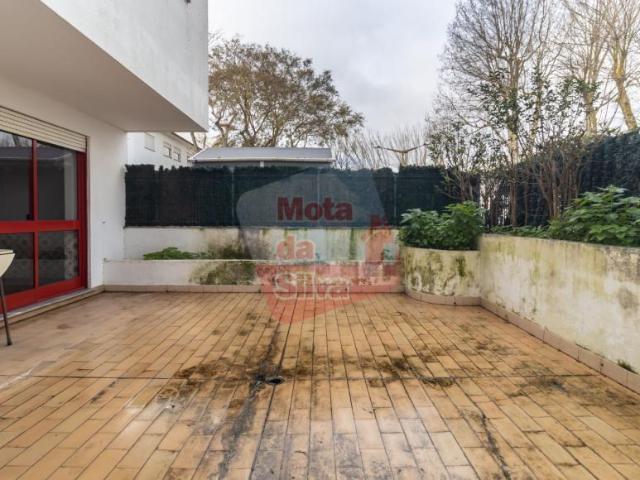 1 quarto, Setúbal Almada 2825 LS97954115