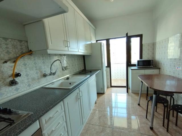 1 Quartos Disponíveis T3 Jardim Publico Polo IV UBI Só Estudantes Raparigas Castelo Branco, Covilhã
