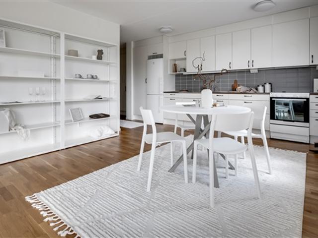 1 rum lägenhet på 34 m2, Märsta, Stockholm