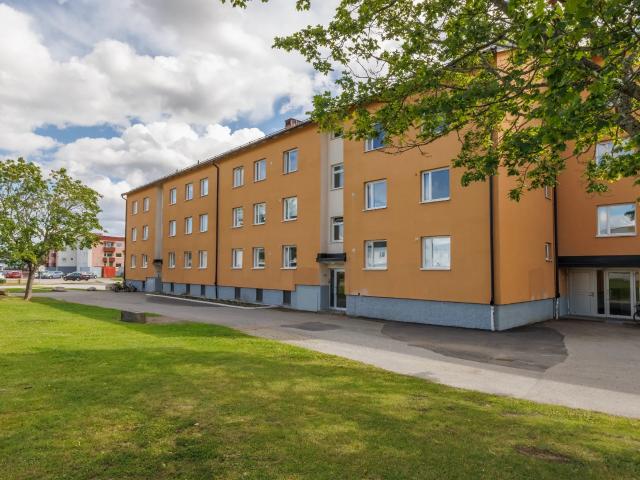 1 rum och kök på Snevringevägen 45 D, ledig lägenhet i Hallstahammar