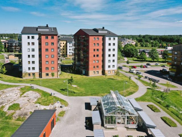 1 rum och kök 43 m² 8 164 kr