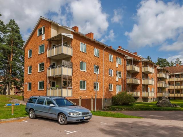 1 rum och kokvrå på Torsvägen 14 C, ledig lägenhet i Hallstahammar