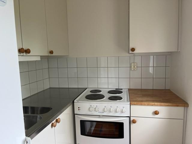 1 rum och kokvrå på Surbrunnsvägen 6 D, ledig lägenhet i Hallstahammar