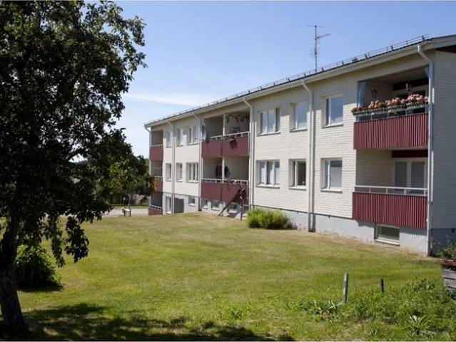 1 rums lägenhet i Björkbergsvägen 74 46 43 m² 4 168 kr