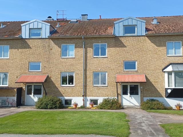 1 rums lägenhet i HYSSNA 28 m² 3 330 kr