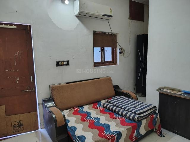 1 R Apartment in Jodhpur for rent Ahmedabad. The reference number is 17610613