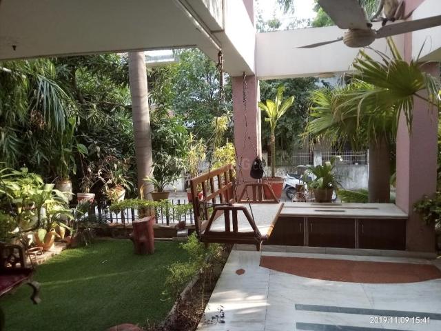 1 R Independent Builder Floor in Navrangpura for rent Ahmedabad. The reference number is 17262776