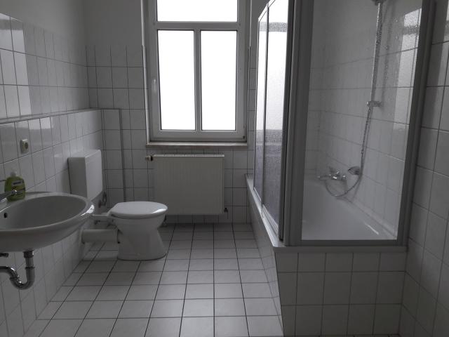 1 Raum Wohnung mit EBK in zentraler Lage in Pößneck/WE01