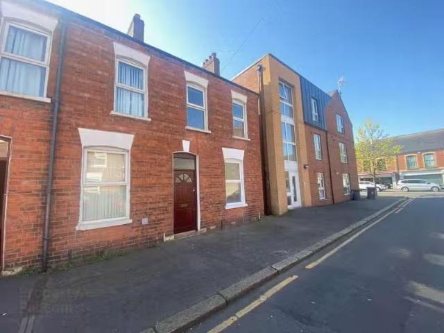 1 Ravenscroft Street